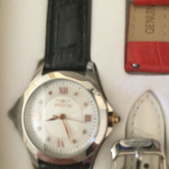 Invicta watch set excellent like new condition battery just replaced works great - Picture 4 of 9
